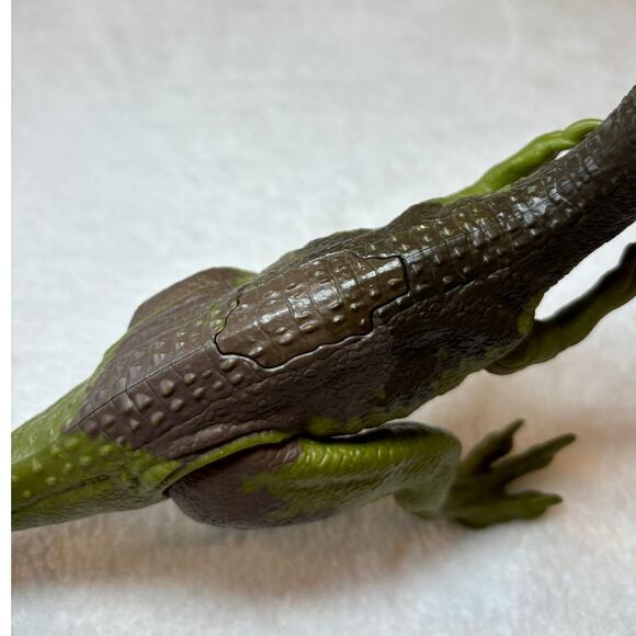 2017 Jurassic Clash & World Dino Figures: Triceratops, Allosaurus, Baryonyx - Picture 5 of 16